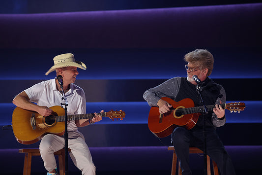 MAC McANALLY DELIVERS A HEARTFELT TRIBUTE TO THE LEGENDARY JIMMY BUFFETT AT THE 57TH ANNUAL CMA AWARDS
